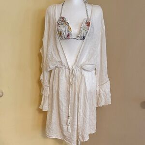 Blue Island Textured White Garment